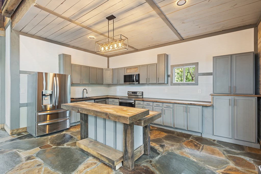 43 Old Federal Road Ellijay, GA 30540 - Photo 19 of 49