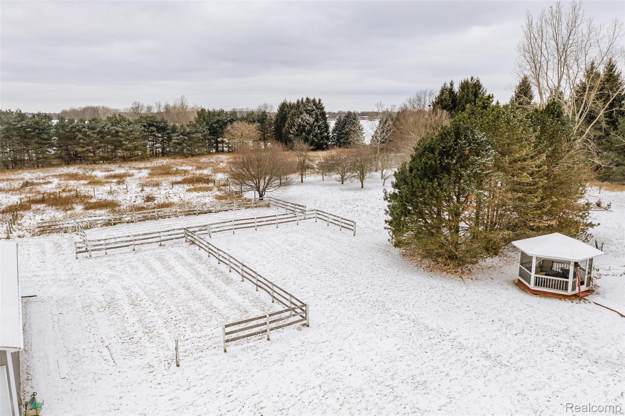 4489 North Oak Road Davison, MI 48423 - Photo 39 of 42 4489 N Oak Rd-40.jpg