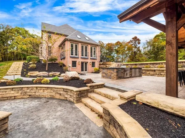 $2,600,000 | 401 Blackstone Lane, Mars, PA 16046