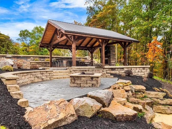 $2,600,000 | 401 Blackstone Lane, Mars, PA 16046