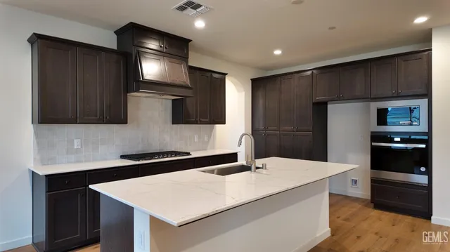 $533,030 | Undisclosed Address, Bakersfield, CA 93311