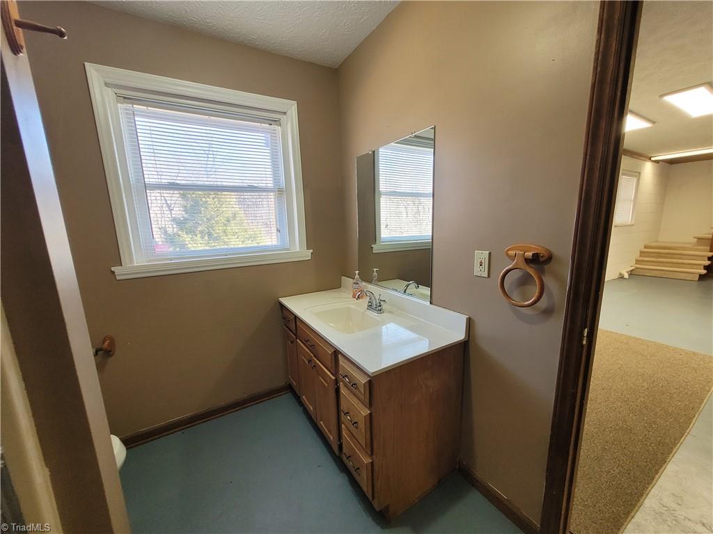 730 Blue Hollow Road Mount Airy, NC 27030 - Photo 31 of 35 Full bathroom in basement