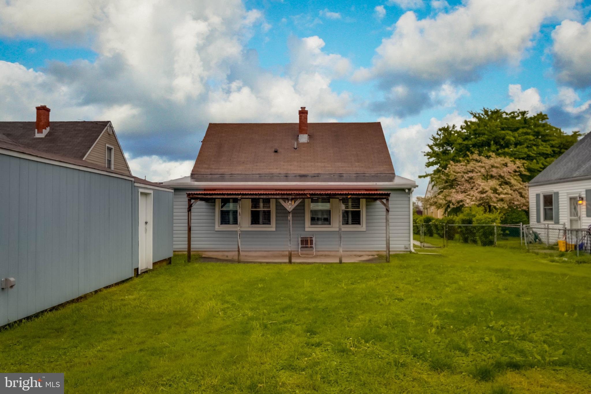 3122 Cornwall Road Dundalk, MD 21222 - Photo 38 of 40 Covered Patio for Easy Summer Evenings