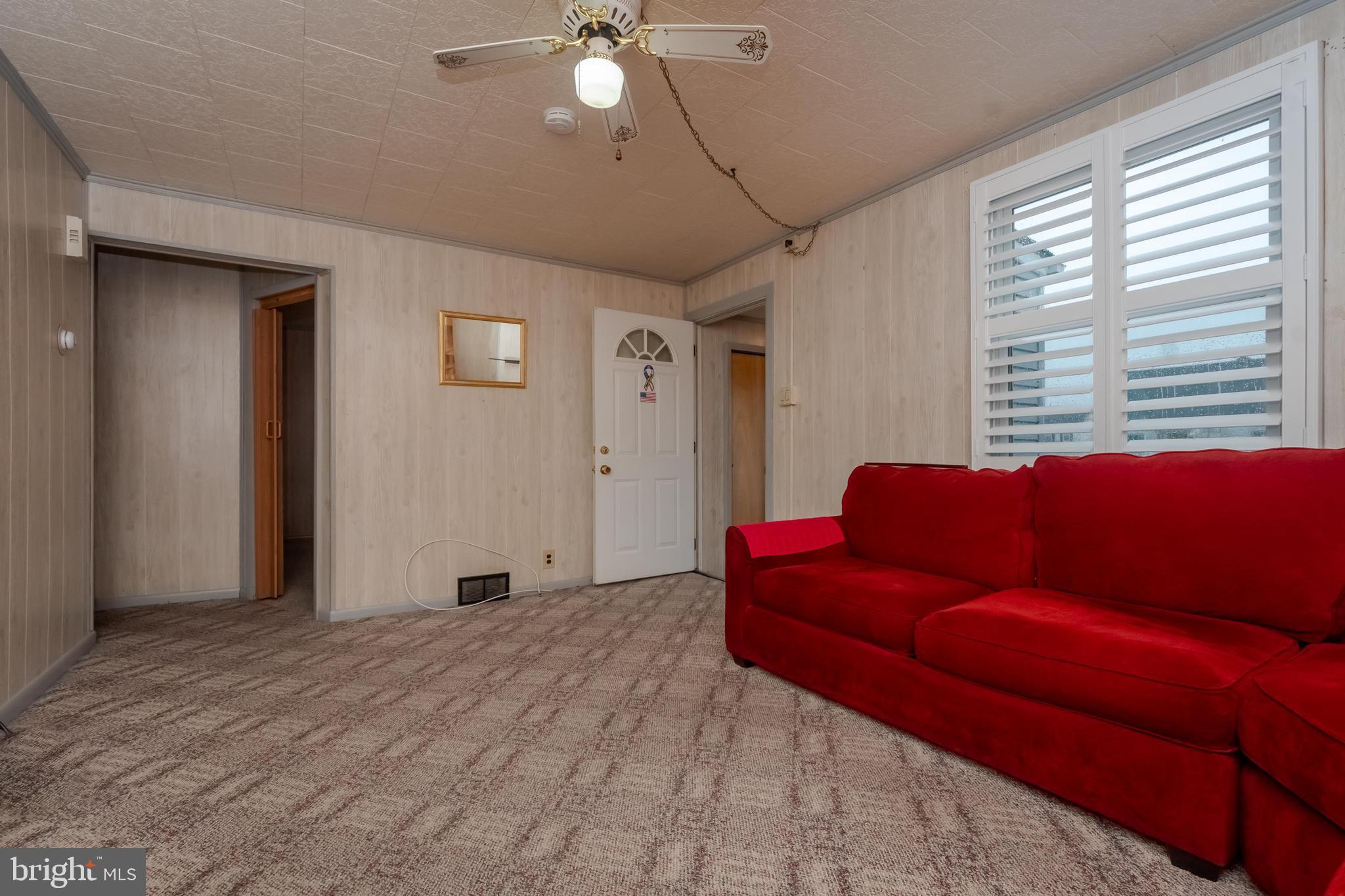 3122 Cornwall Road Dundalk, MD 21222 - Photo 5 of 40 Living room with Plantation Shutters
