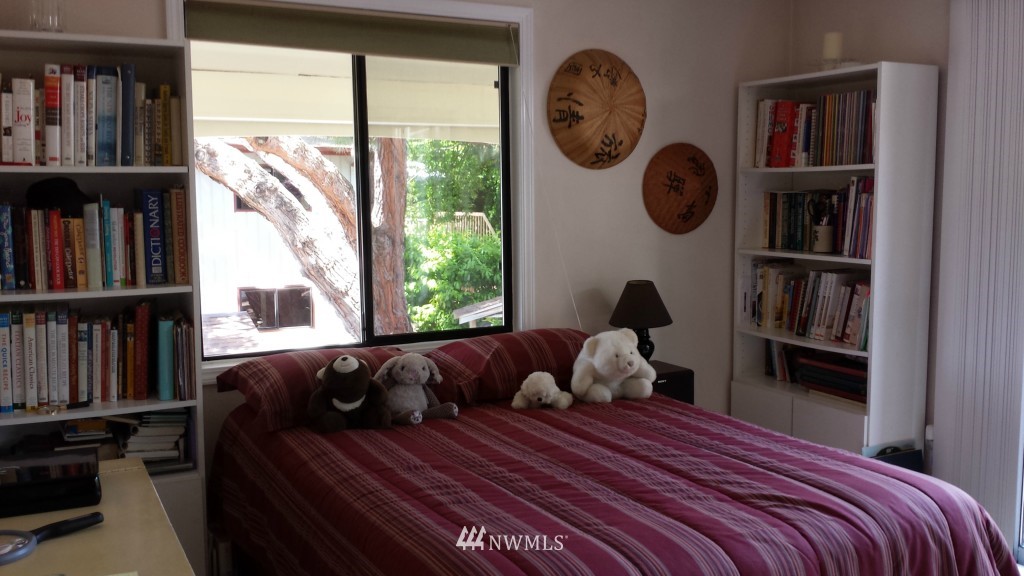 5340 Southwest Lander Street Seattle, WA 98116 - Photo 12 of 17 Gallery Image 12
