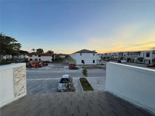 $2,800 | 813 Northeast 211th Street, Miami, FL 33179