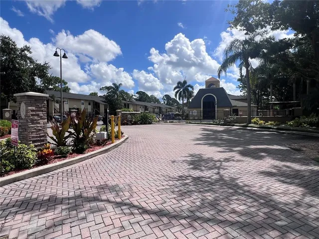 $1,750 | 10177 Sailwinds Boulevard South, Unit 202, Largo, FL 33773