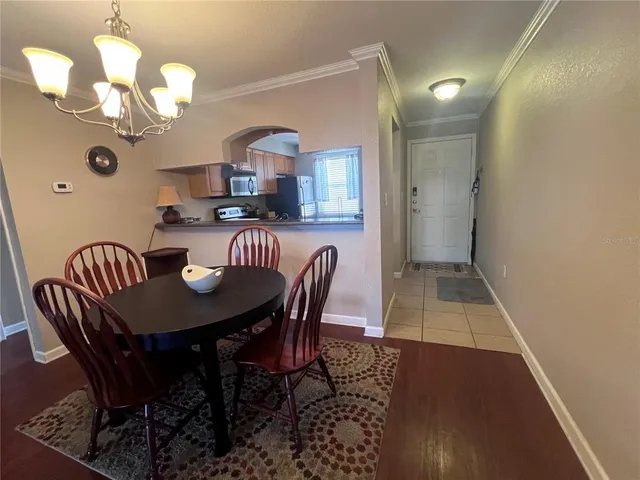 a view of a livingroom with furniture