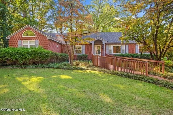 $2,200 | 1607 Oaklawn Drive, Greenville, NC 27858