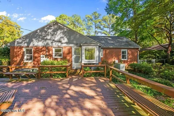 $2,200 | 1607 Oaklawn Drive, Greenville, NC 27858