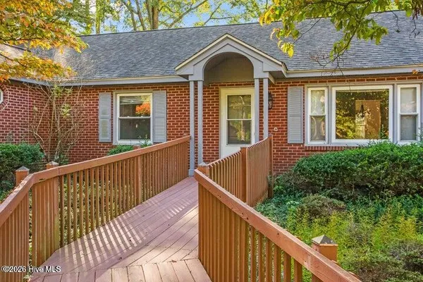 $2,200 | 1607 Oaklawn Drive, Greenville, NC 27858