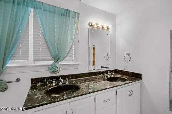 $2,200 | 1607 Oaklawn Drive, Greenville, NC 27858