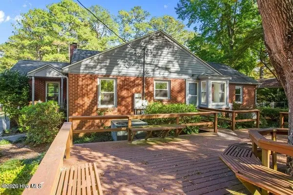 $2,200 | 1607 Oaklawn Drive, Greenville, NC 27858