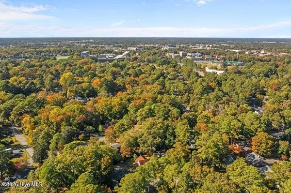 $2,200 | 1607 Oaklawn Drive, Greenville, NC 27858