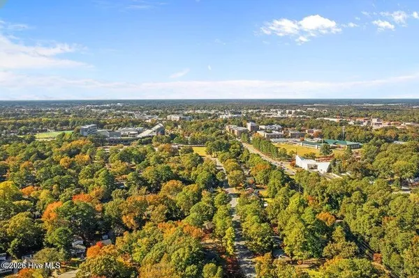 $2,200 | 1607 Oaklawn Drive, Greenville, NC 27858