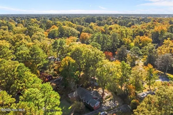 $2,200 | 1607 Oaklawn Drive, Greenville, NC 27858