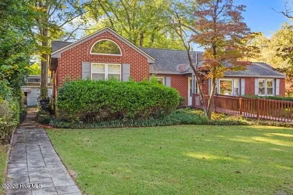 $2,200 | 1607 Oaklawn Drive, Greenville, NC 27858