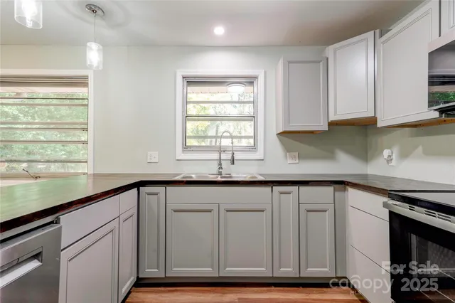 $299,900 | 711 Groves Street, Kings Mountain, NC 28086