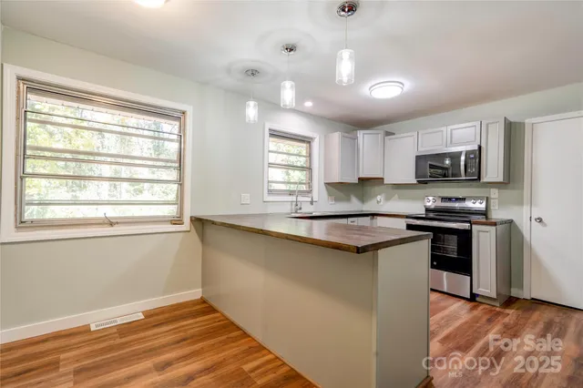 $299,900 | 711 Groves Street, Kings Mountain, NC 28086