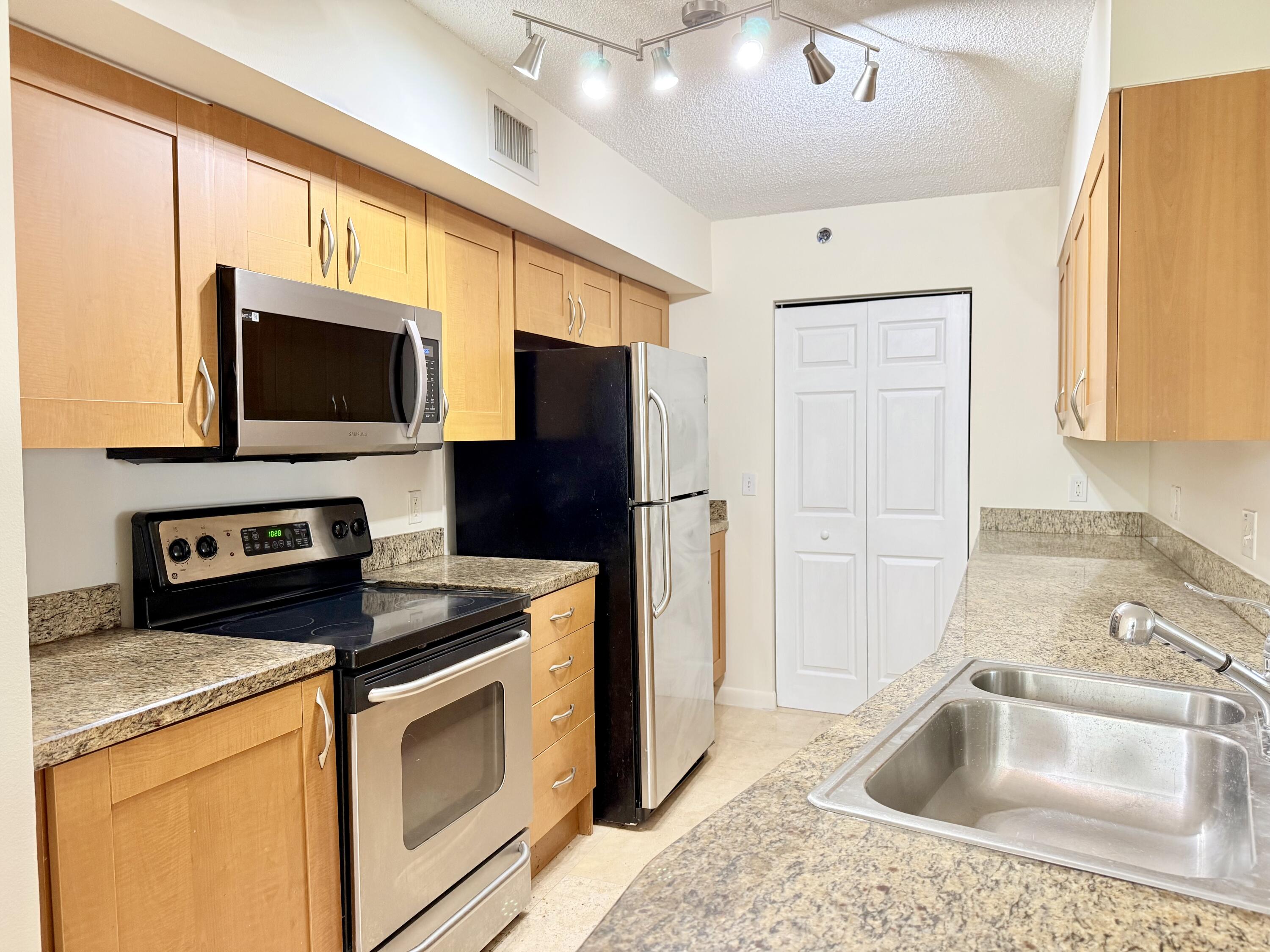 3153 Clint Moore Road, Unit 108 Boca Raton, FL 33496 - Photo 2 of 25 Kitchen
