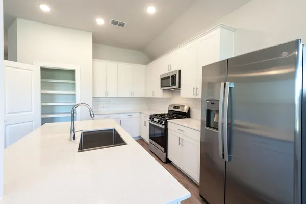 $2,275 | 16807 Solomons Plume Lane, Cypress, TX 77429