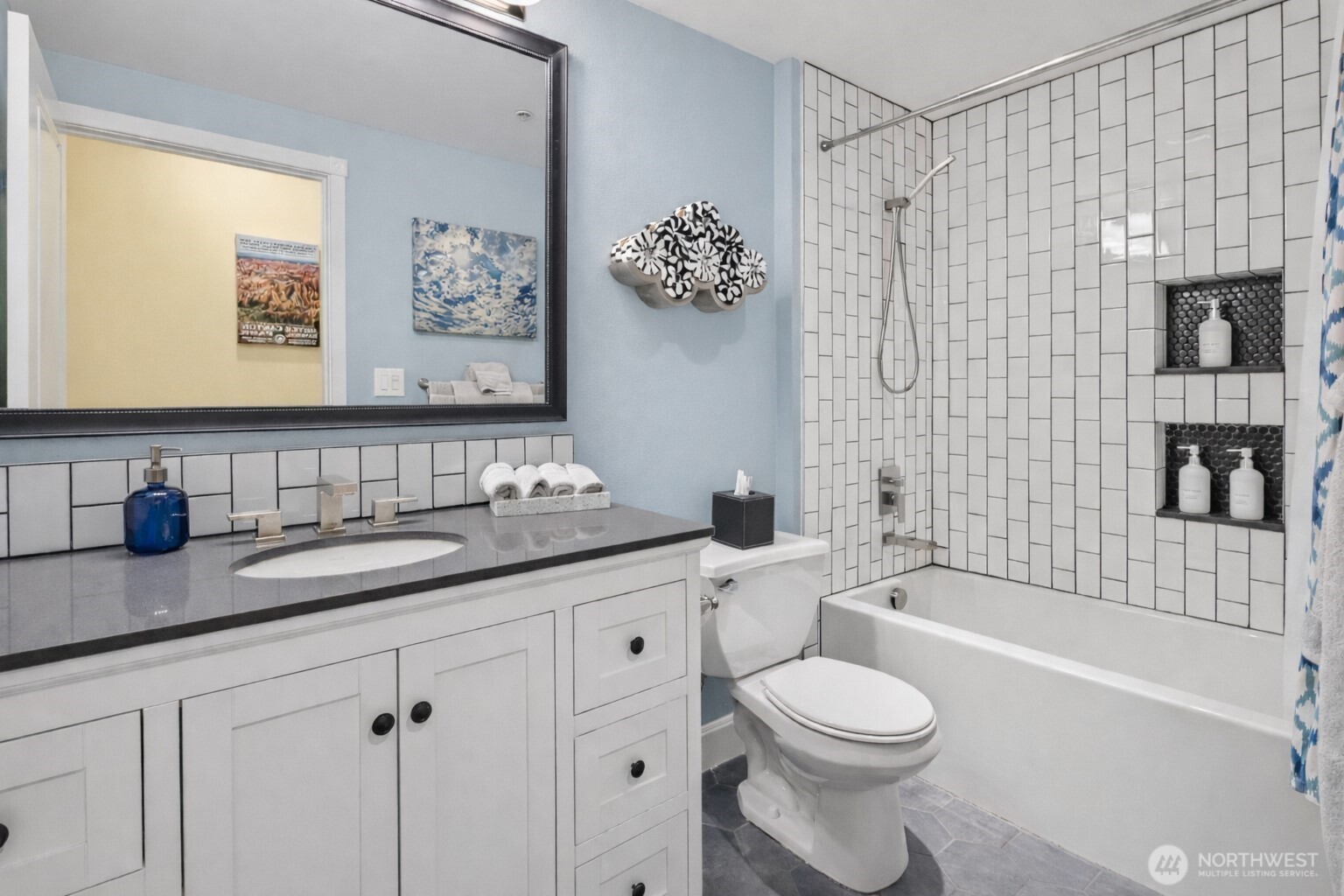 5001 California Avenue Southwest, Unit 202 Seattle, WA 98136 - Photo 27 of 40