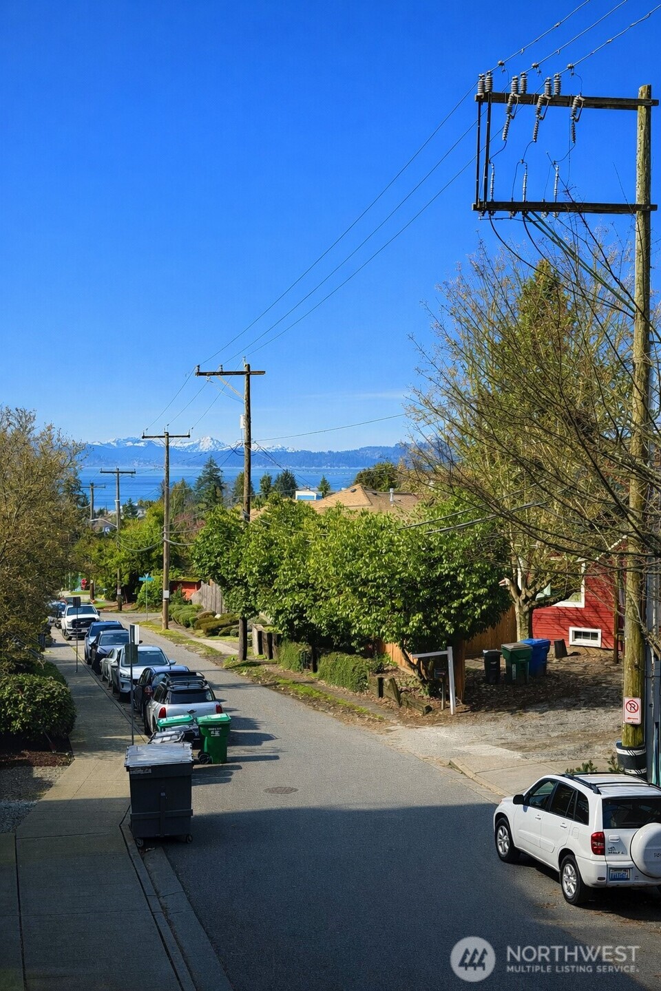 5001 California Avenue Southwest, Unit 202 Seattle, WA 98136 - Photo 3 of 40