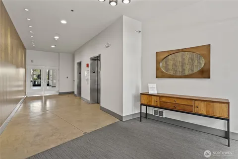 a view of livingroom with furniture