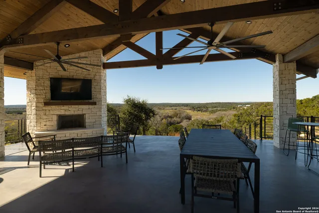 a view of an ocean view