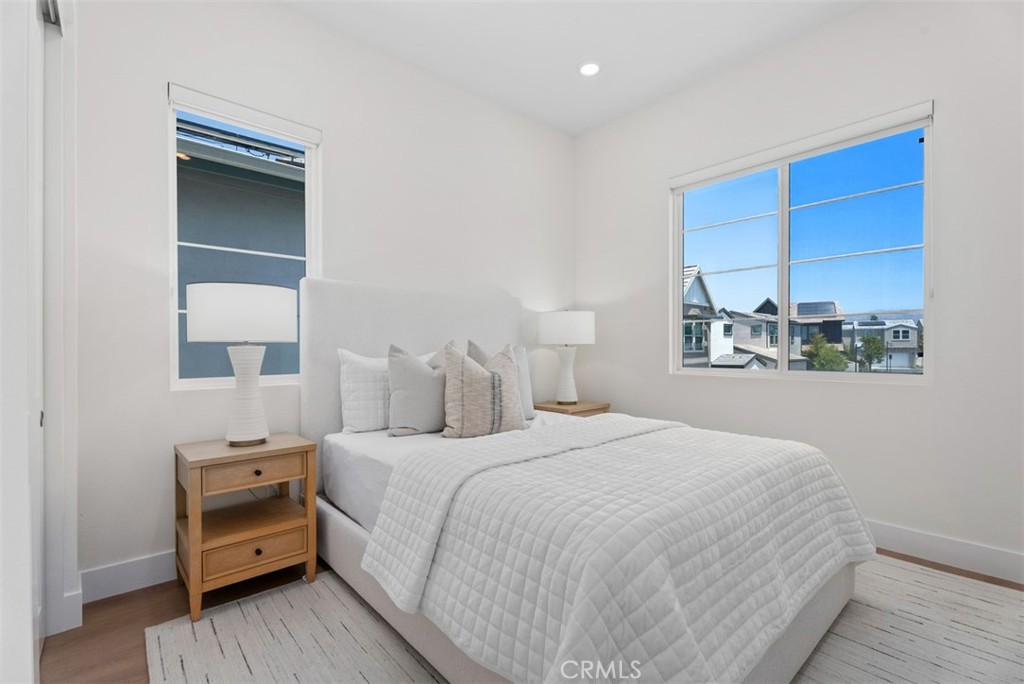 121 Bosal Irvine, CA 92618 - Photo 23 of 40