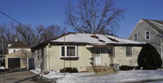 $229,500 | 1601 4th Street Northeast, Rochester, MN 55906