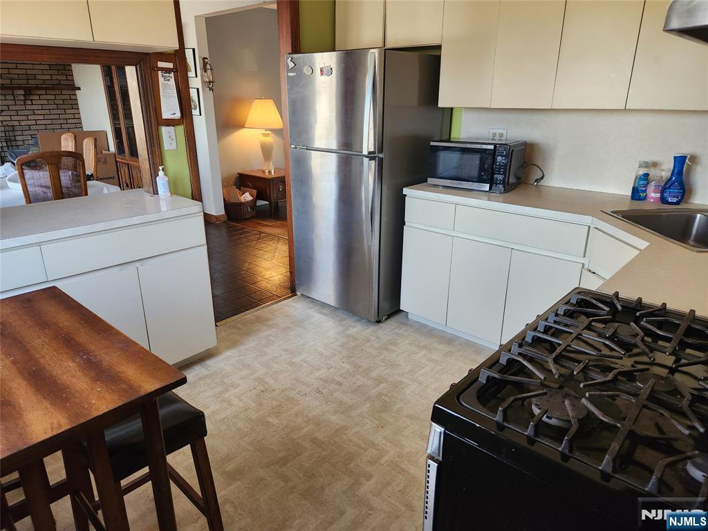 211 Denver Road Paramus, NJ 07652 - Photo 12 of 26