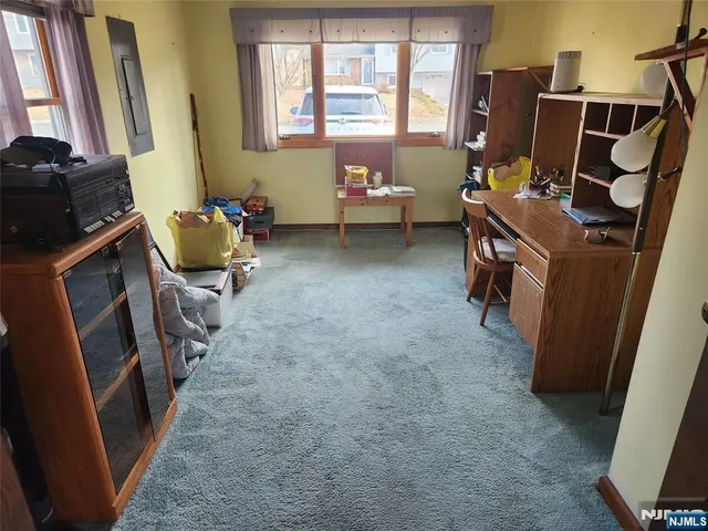 $799,900 | 211 Denver Road, Paramus, NJ 07652