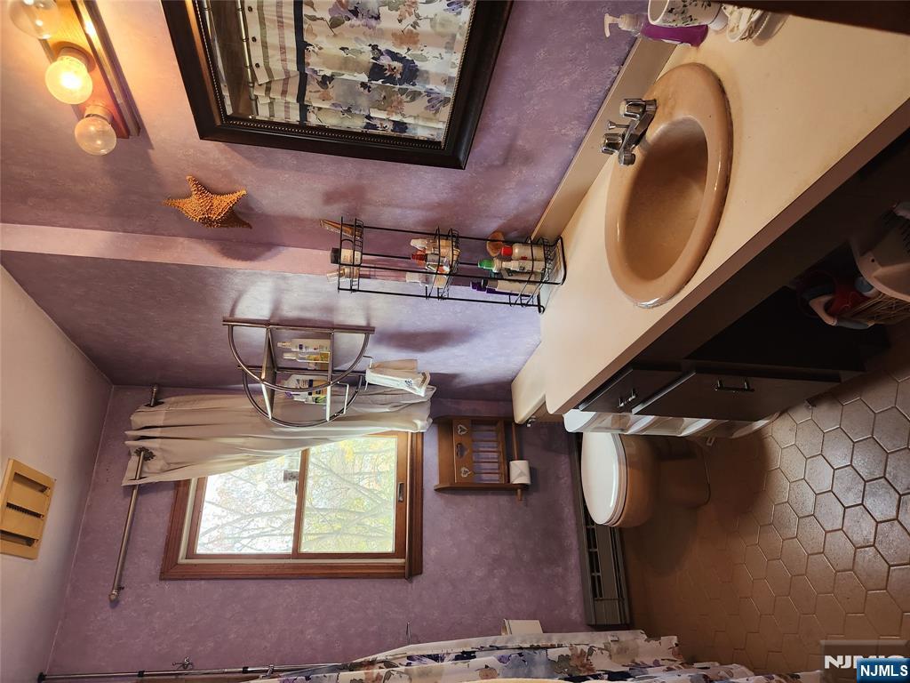 211 Denver Road Paramus, NJ 07652 - Photo 15 of 26