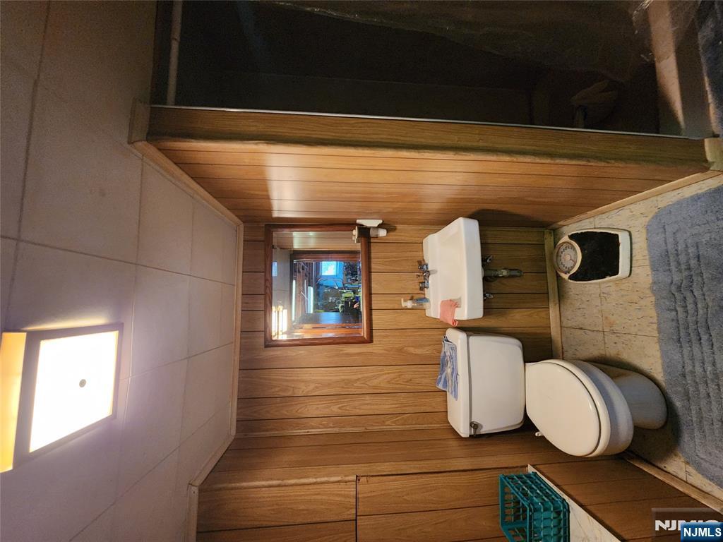 211 Denver Road Paramus, NJ 07652 - Photo 20 of 26