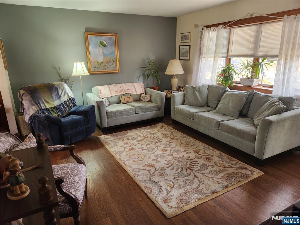 211 Denver Road Paramus, NJ 07652 - Photo 3 of 26