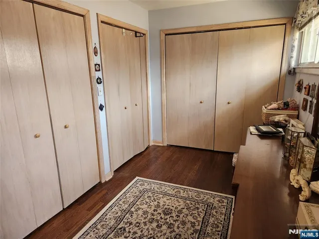 $799,900 | 211 Denver Road, Paramus, NJ 07652