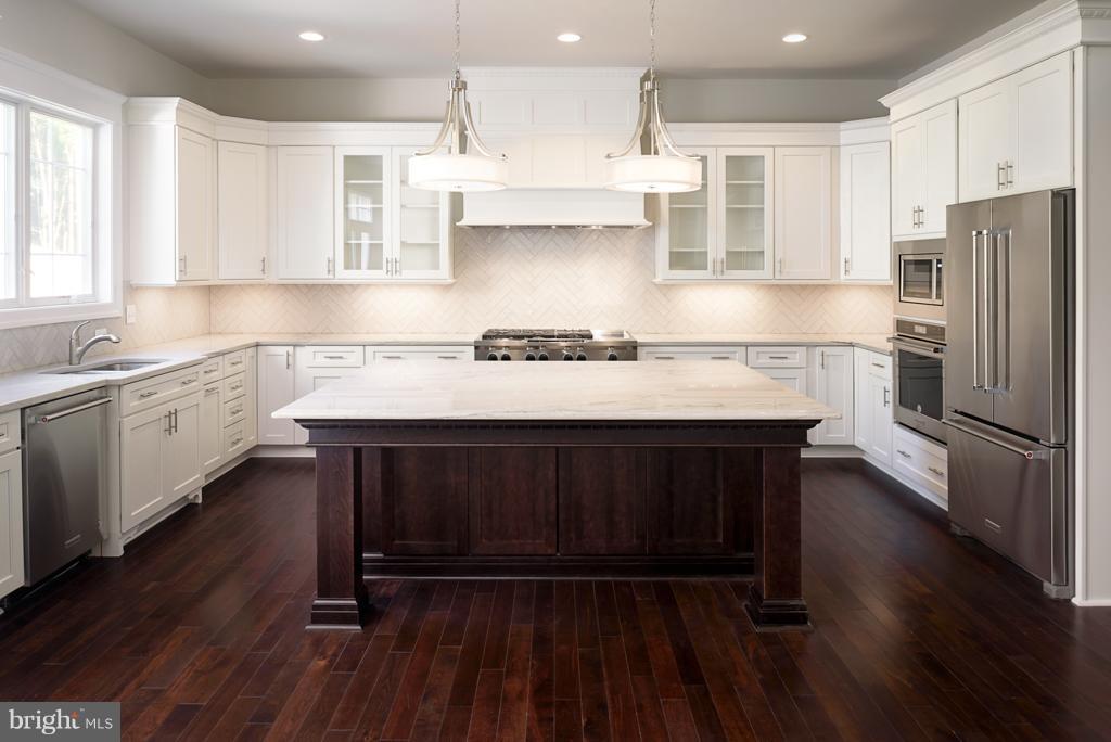 10819 Tradewind Drive Oakton, VA 22124 - Photo 13 of 28 Kitchen