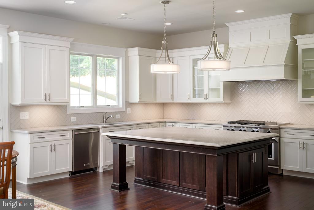 10819 Tradewind Drive Oakton, VA 22124 - Photo 14 of 28 Kitchen