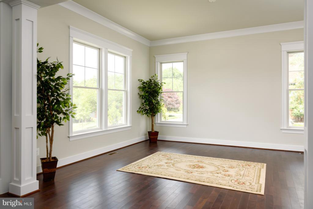 10819 Tradewind Drive Oakton, VA 22124 - Photo 6 of 28 Living Room