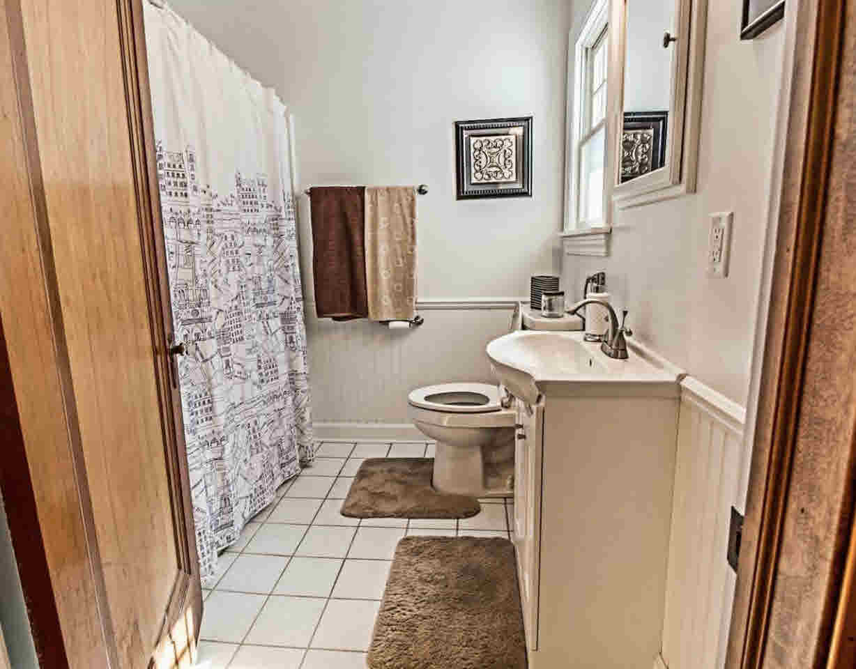 414 Riverside Drive Linden, MI 48451 - Photo 15 of 40 21291023-14.JPG