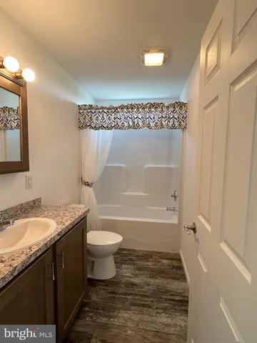 a view of utility room