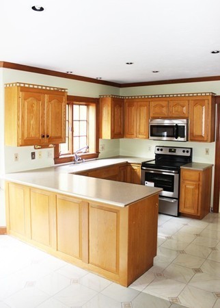 12 Whitewood Road Milford, MA 01757 - Photo 6 of 30 Gallery Image 6