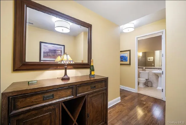 $875,000 | 10 City Place, Unit 8B, White Plains, NY 10601