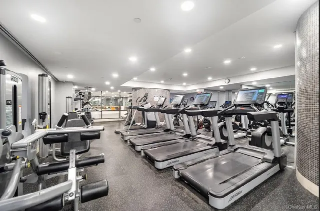 $875,000 | 10 City Place, Unit 8B, White Plains, NY 10601