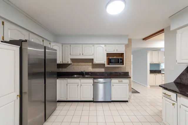 $3,950 | 46105 West Seven Mile Road, Northville, MI 48168