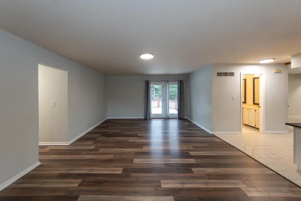 $3,950 | 46105 West Seven Mile Road, Northville, MI 48168