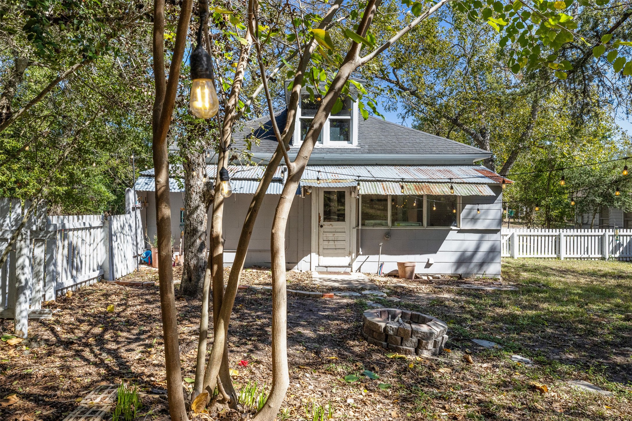 641 North Franklin Street La Grange, TX 78945 - Photo 8 of 32