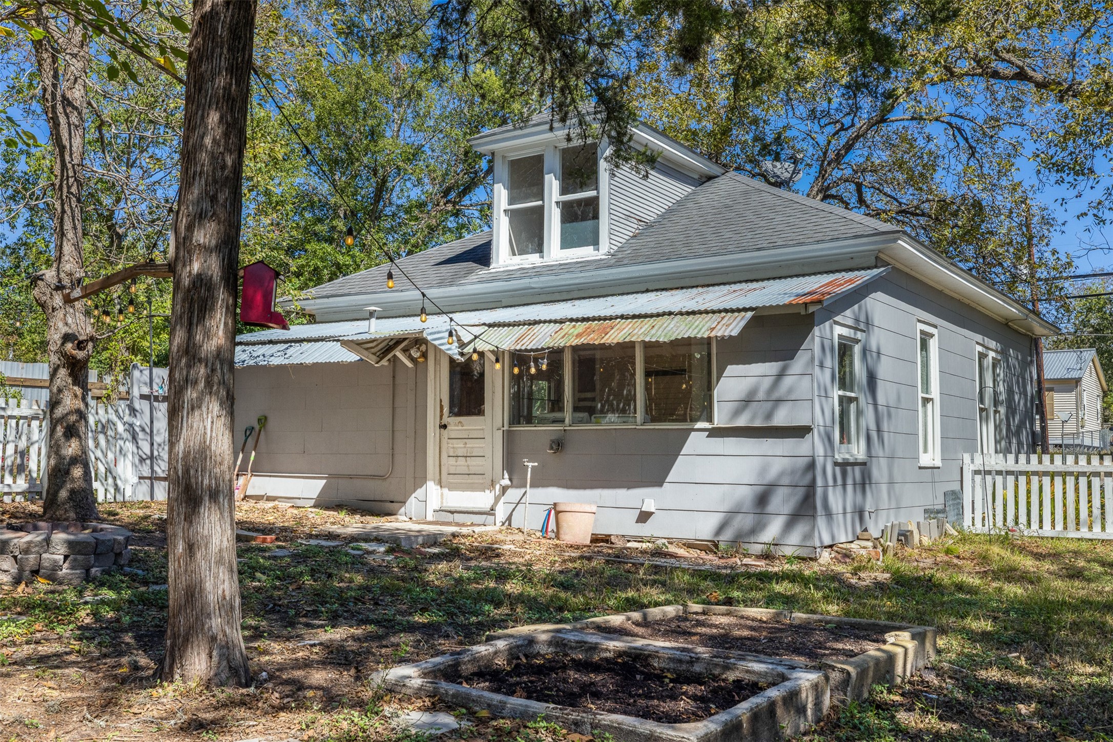 641 North Franklin Street La Grange, TX 78945 - Photo 9 of 32