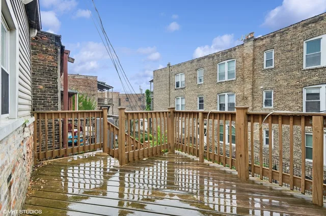 $599,900 | 2336 West Taylor Street, Chicago, IL 60612